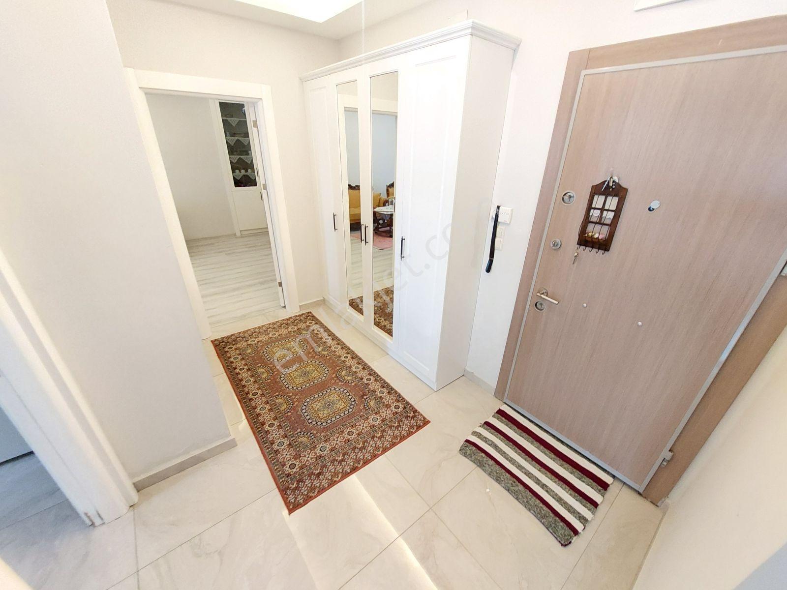 İkizçay'da, Ön Cephe Ayrı Mutfaklı Ebeveyn Banyolu 2+1 Daire - Görsel 14
