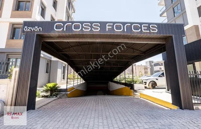 Cross Force Sitesi'nde Kiralık Ayrı Mutfaklı 3+1 Daire - Görsel 16