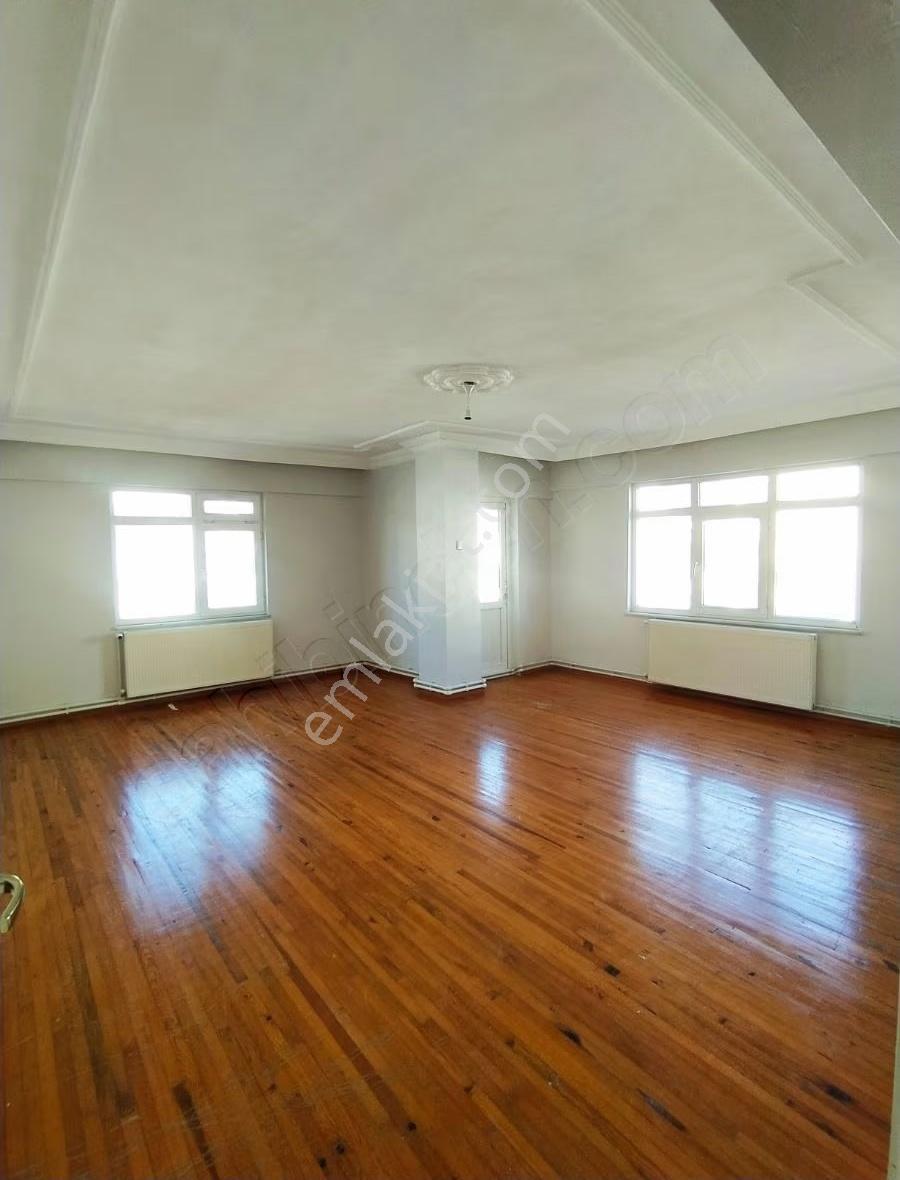 Ömürevlerinde Kiralık Daire
