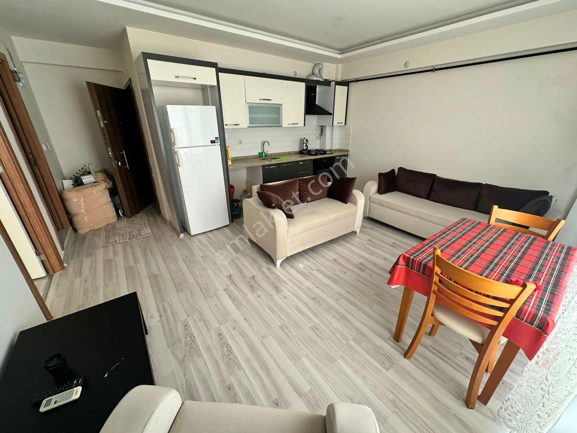 Manisa/yunusemre Muradiye Mahallesinde Ara Kat 1+1 Full Eşyalı Satılık Daire - Görsel 3