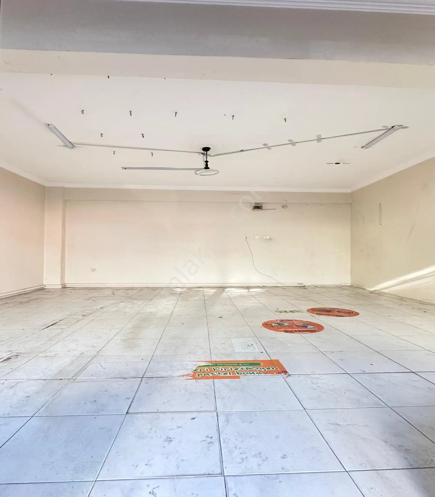 Çekmeköy Yapı Gayrimenkul'den Cadde Üzerinde Kiralık Dükkan!! - Görsel 4