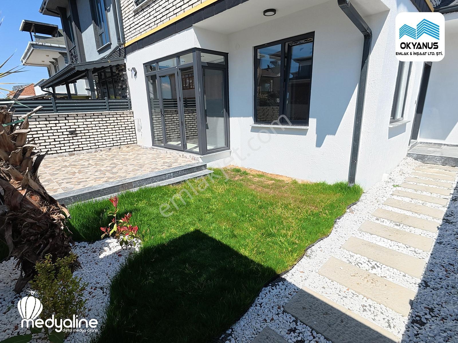 Şık Mutfak Dolaplı Geniş Bahçeli Denize Çok Yakın Konumda Villa - Görsel 32