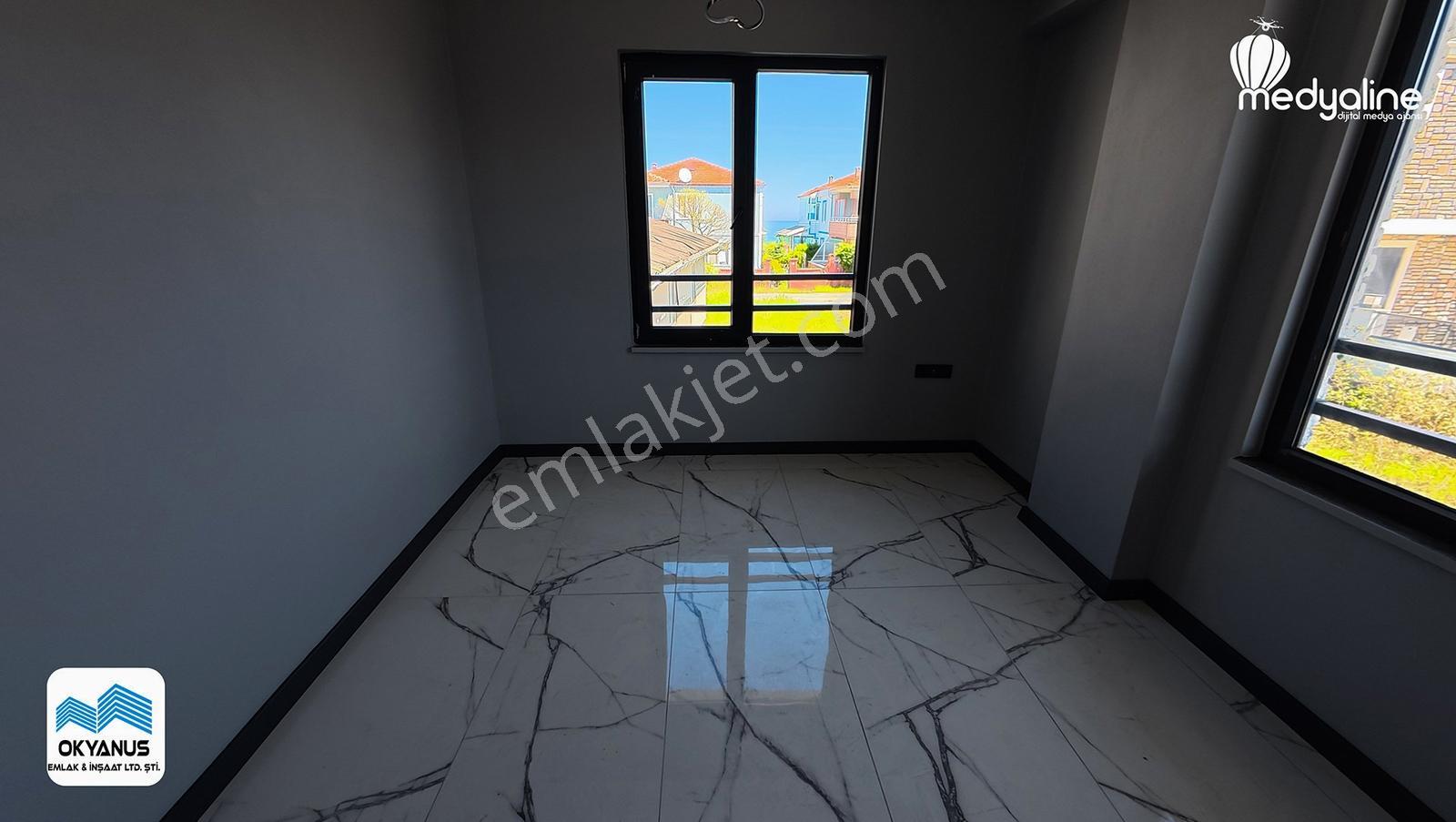 Şık Mutfak Dolaplı Geniş Bahçeli Denize Çok Yakın Konumda Villa - Görsel 19