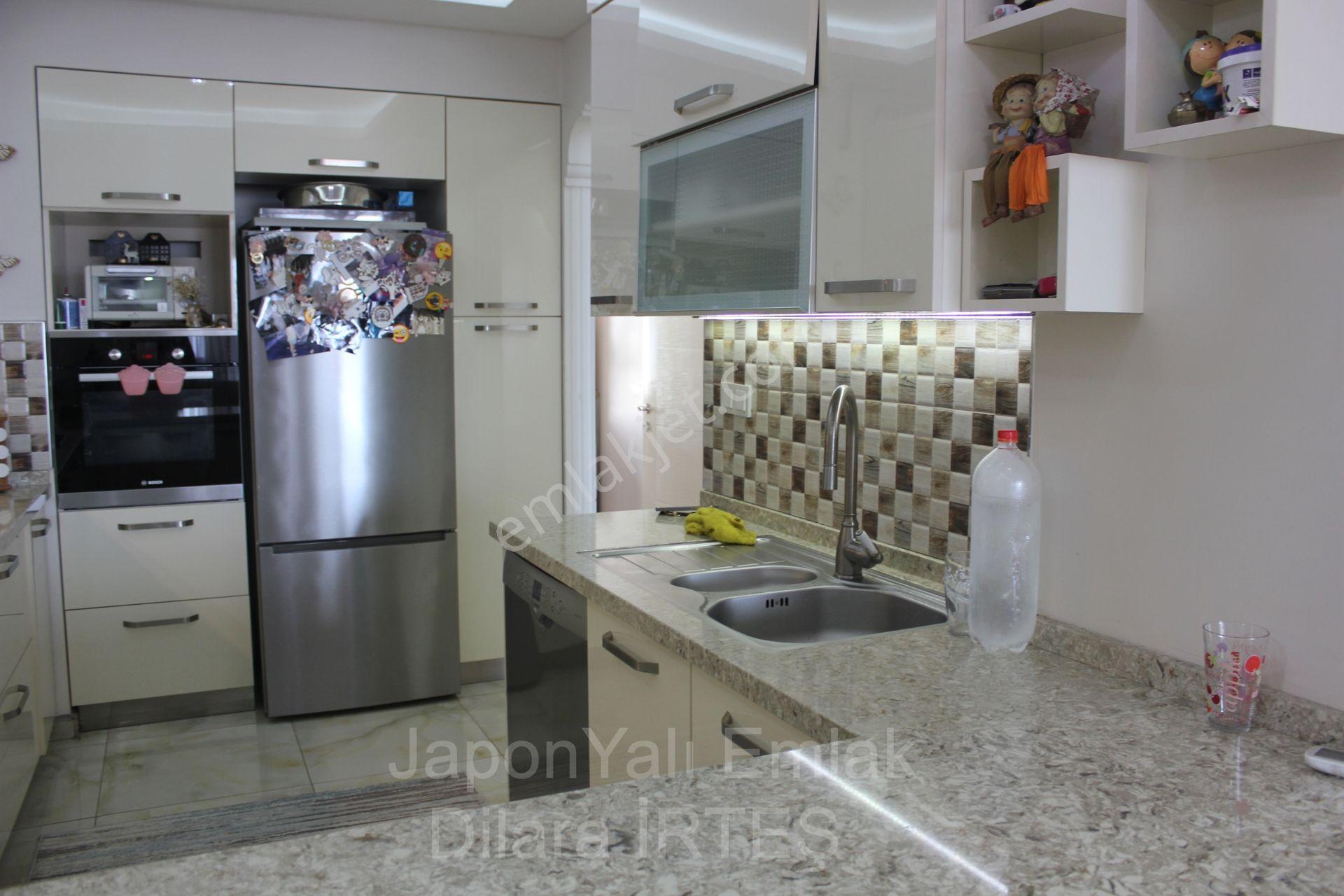 Mithatpaşa Cadde Yakını Deniz Manzaralı Full Eşyalı Kiralık Dair - Görsel 12