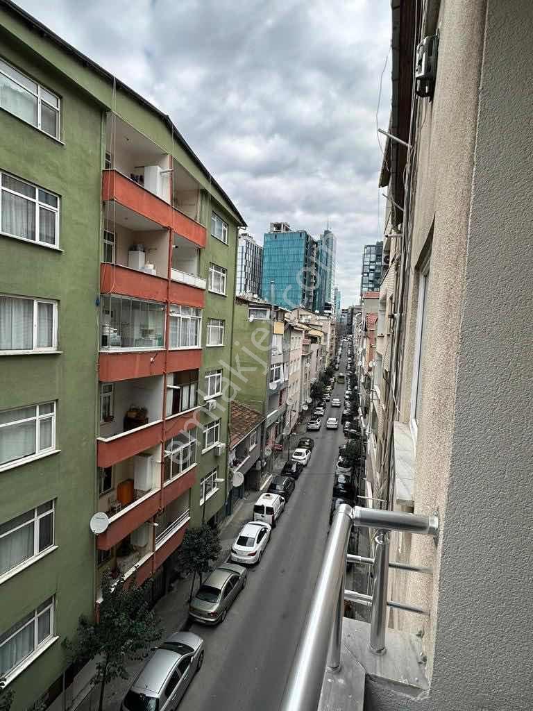 Esentepe'de Metroya Yakın Asansörlü Binada Satılık 2+1 Daire - Görsel 12