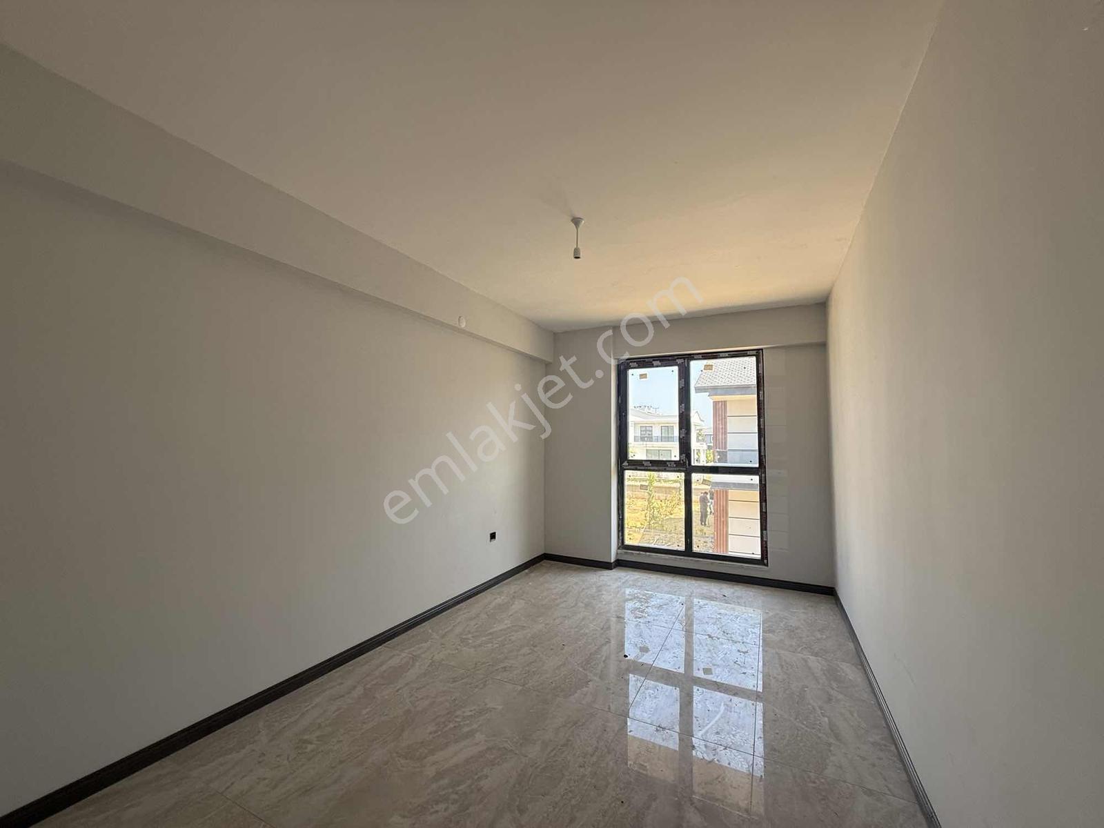 Tarcanlardan Başiskele Yenişehirde Kiralık 4+1 Lüks Villa - Görsel 7
