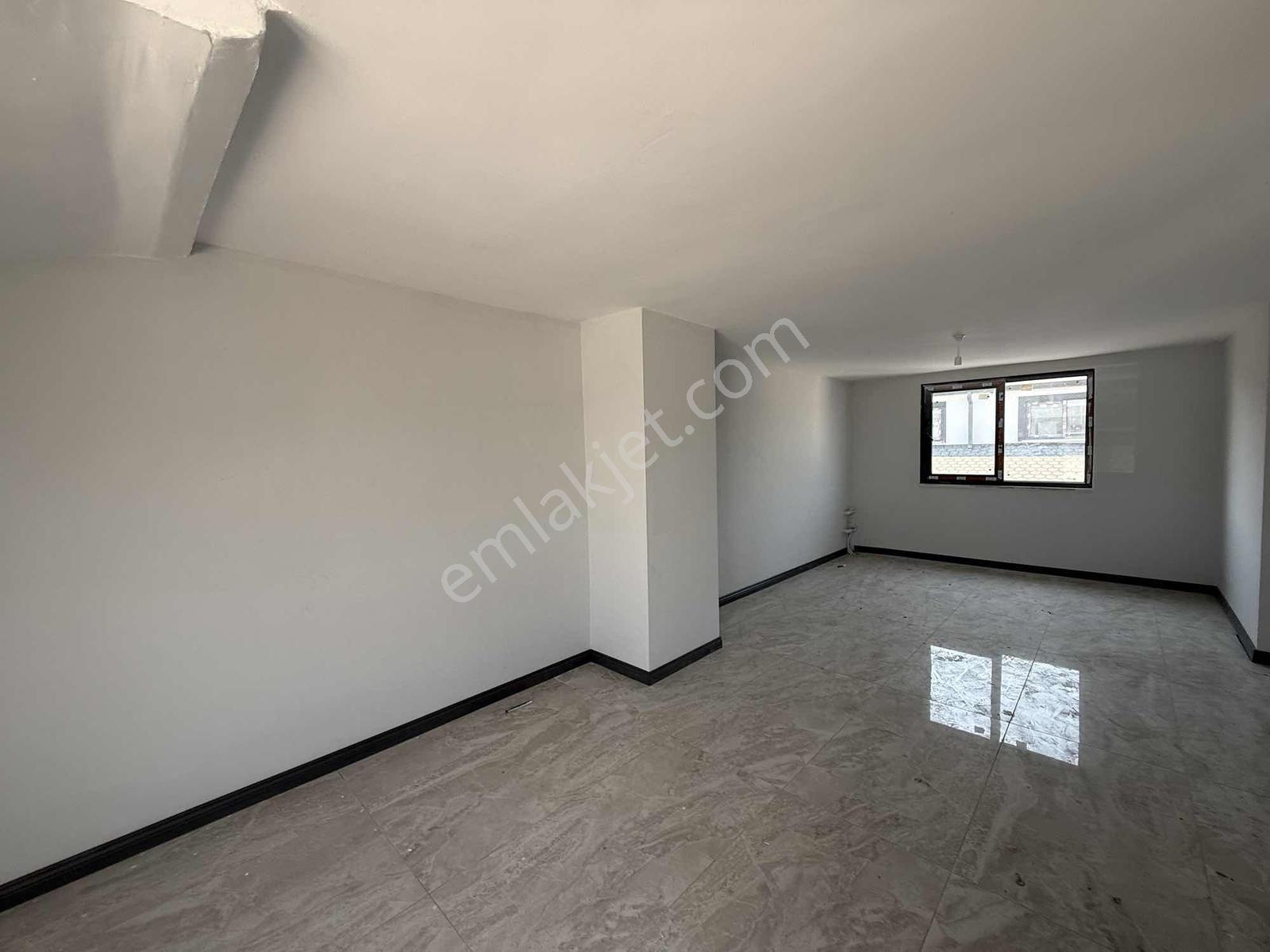 Tarcanlardan Başiskele Yenişehirde Kiralık 4+1 Lüks Villa - Görsel 15