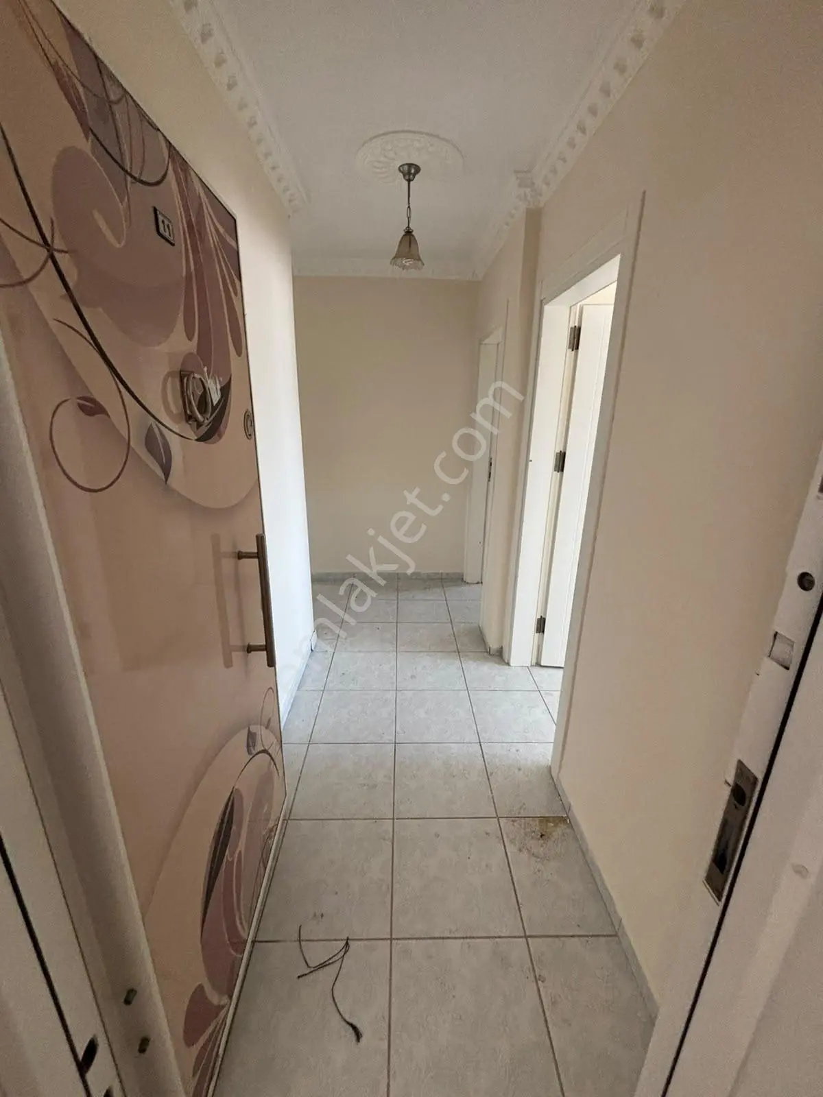 Usta Gayrimenkul'den Kiralık Doğalgazlı Cadde Üzerinde 2+1 Daire - Görsel 2