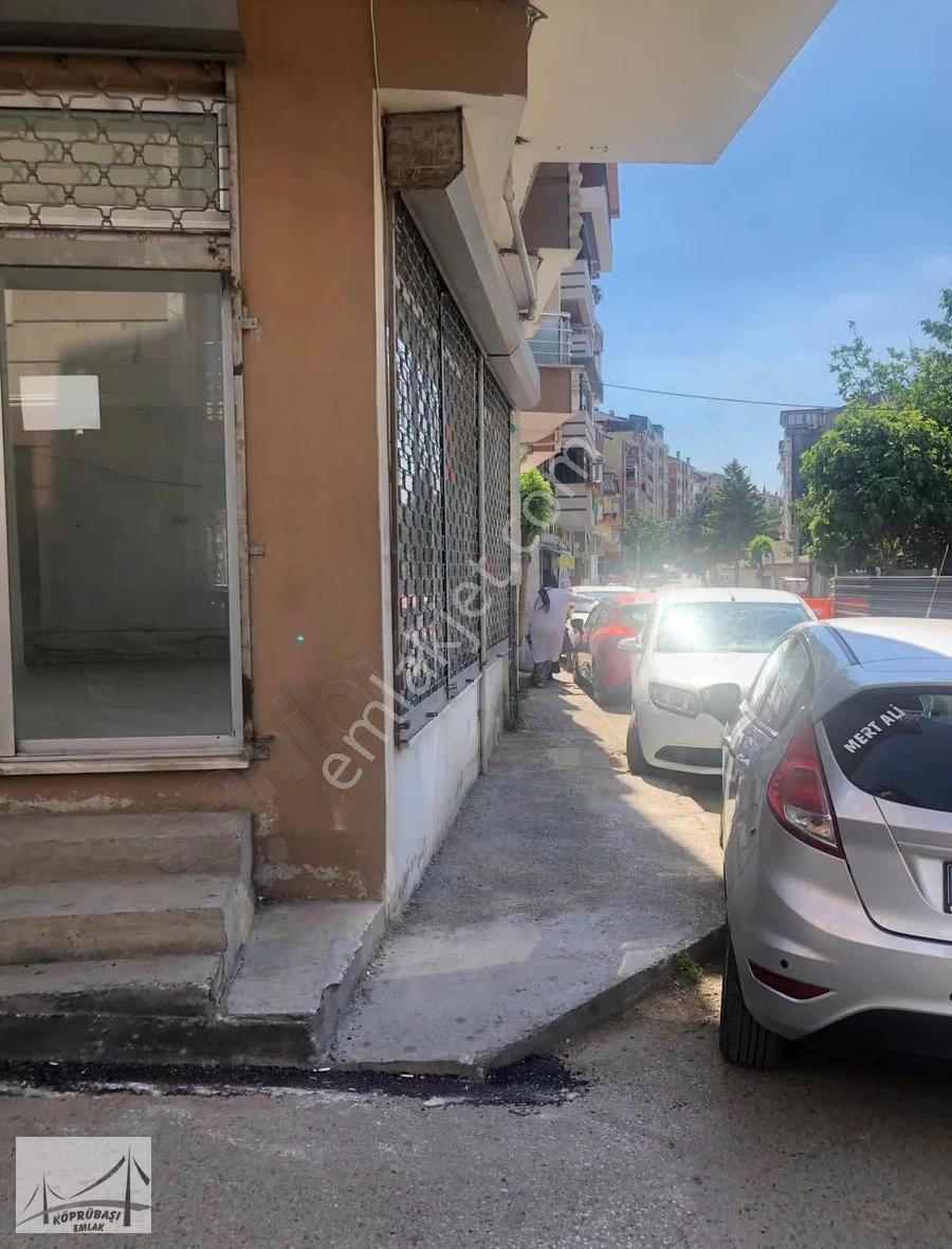 Köprübaşı Emlak'tan Kiralık Çiftlik Caddesinde 20 M² Köşe Dükkan - Görsel 4