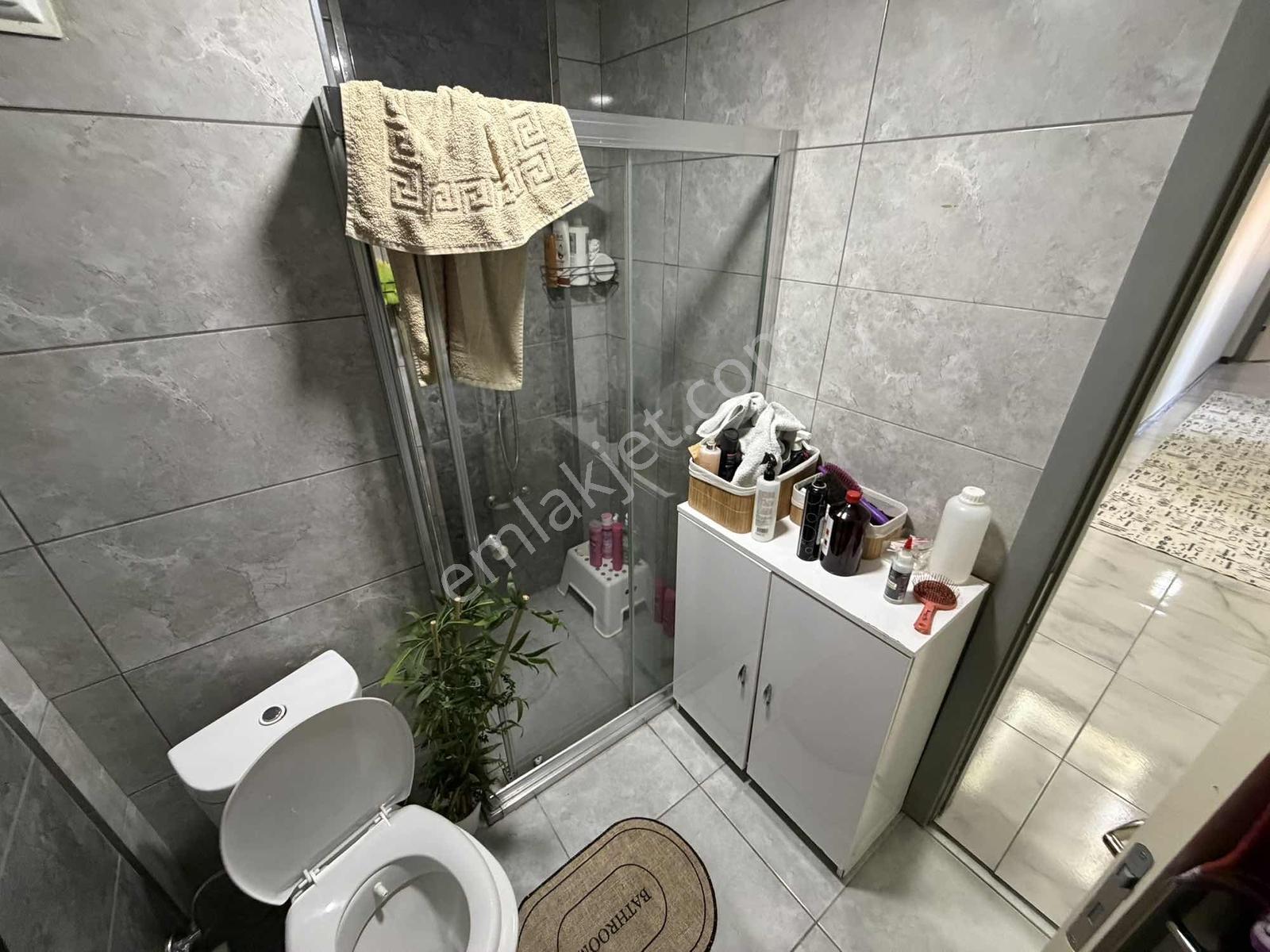 Kuşçağızda Cadde Üzeri Manzaralı 2. Kat Full Yapılı 3+1 Fırsatı! - Görsel 21