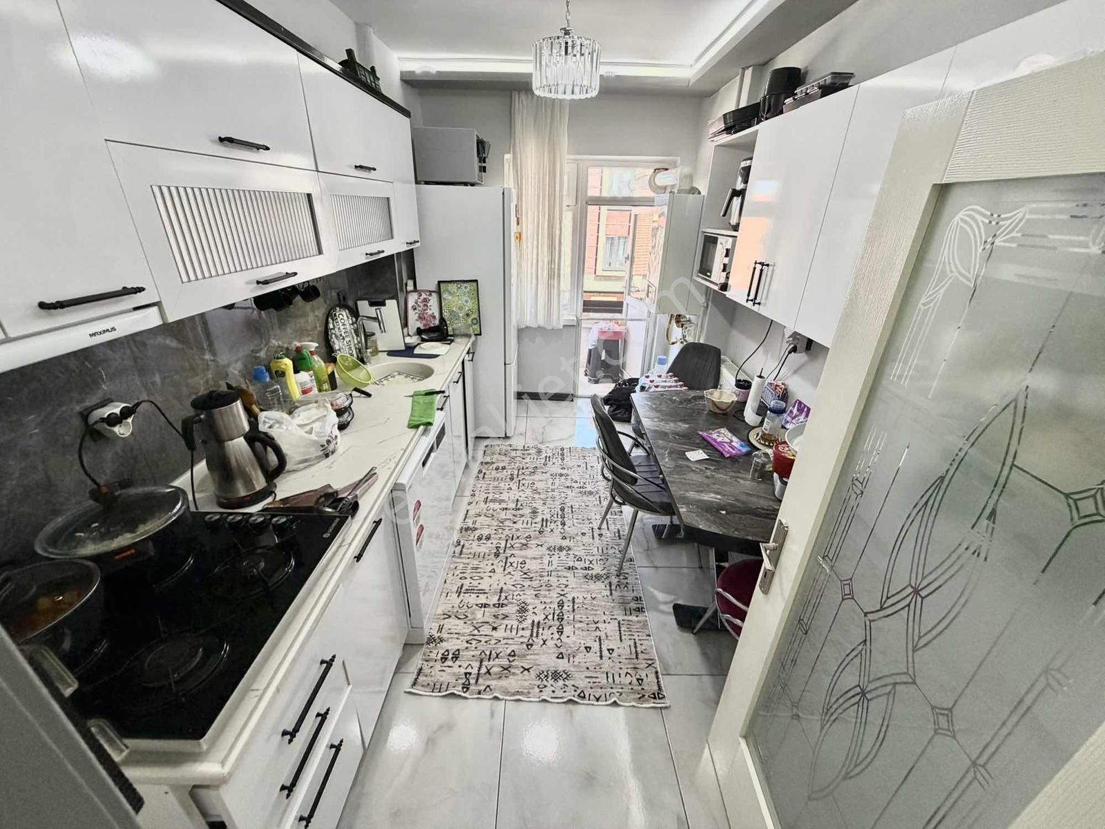 Kuşçağızda Cadde Üzeri Manzaralı 2. Kat Full Yapılı 3+1 Fırsatı! - Görsel 18