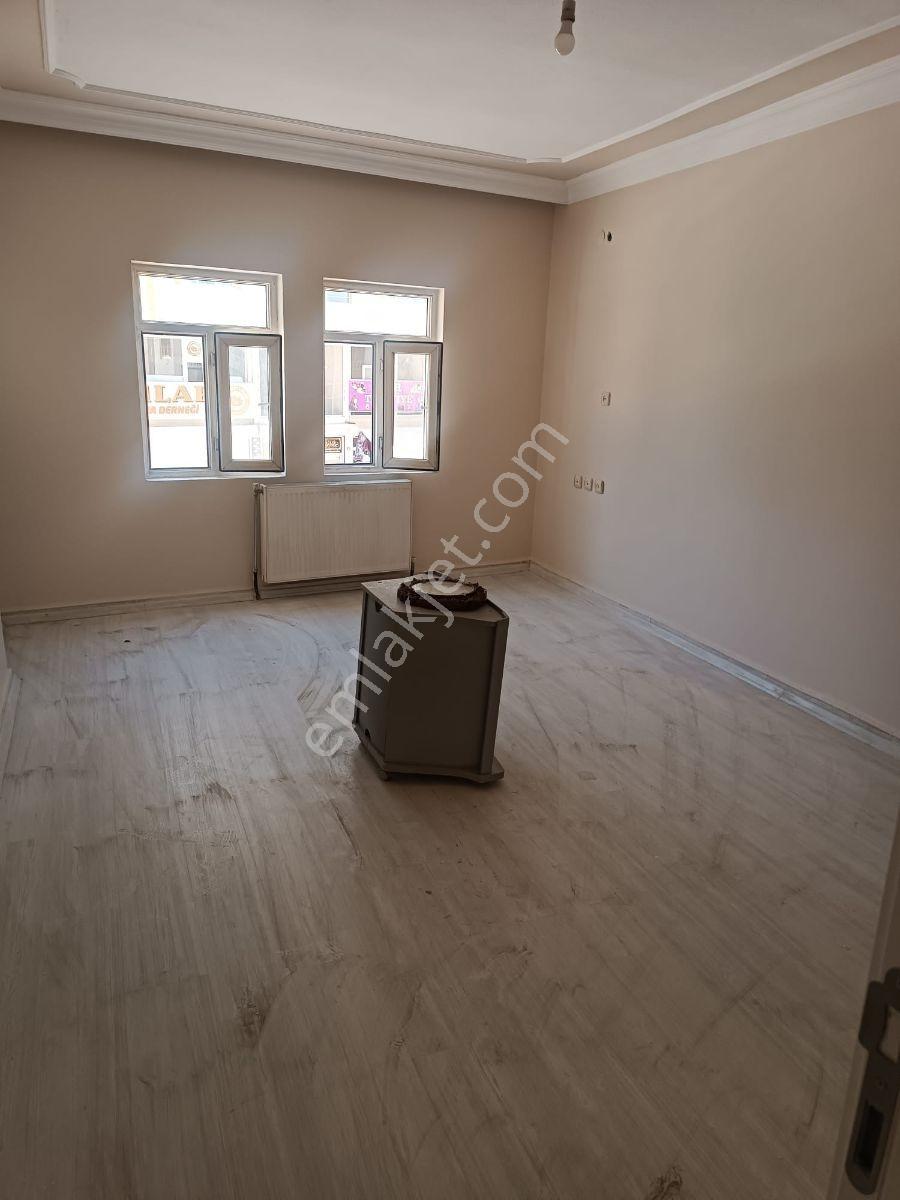 Bahçelievler Mahallesi Atatürk Park Arkası Kiralık 4+1 Daire - Görsel 3
