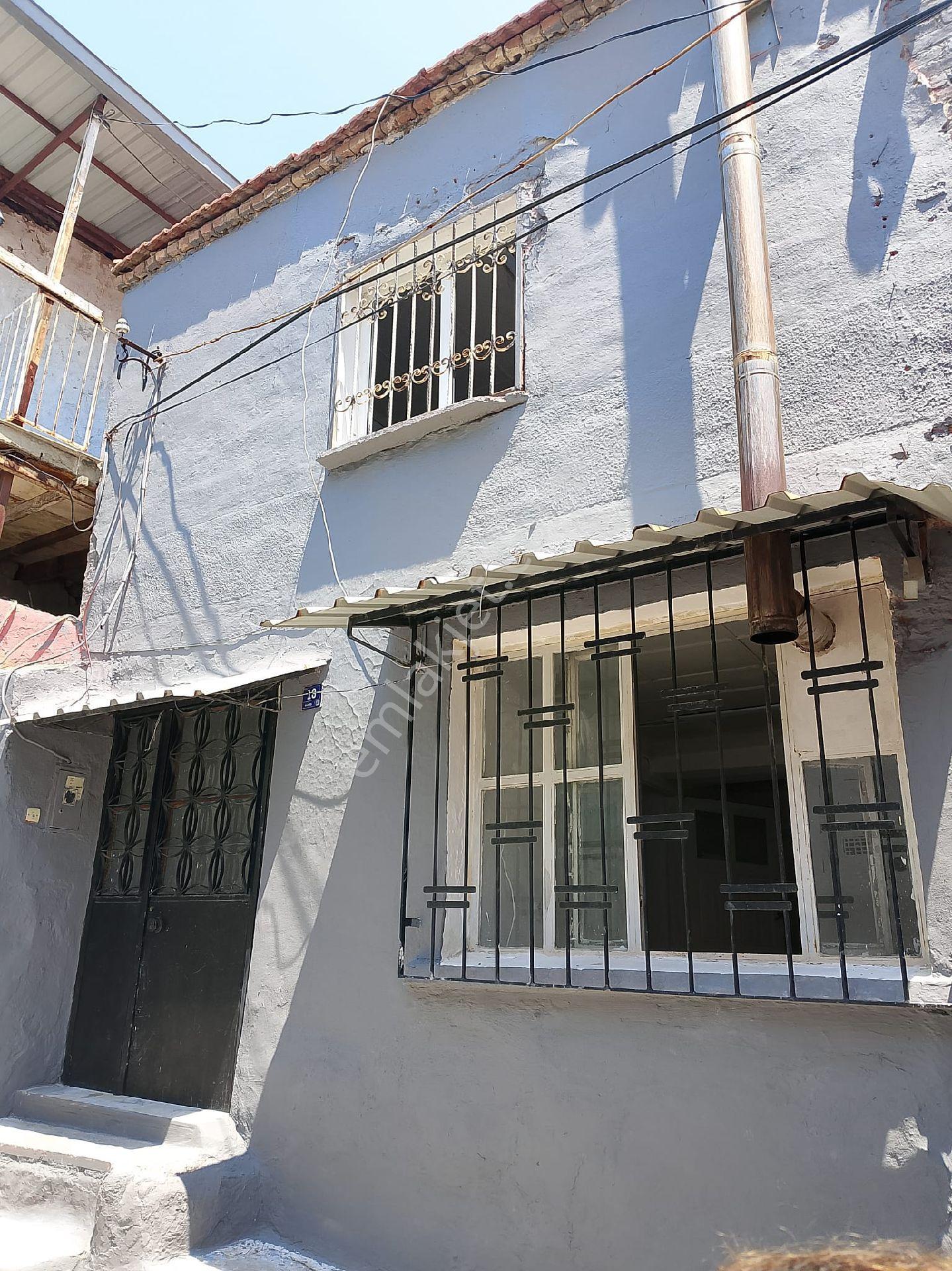 Aydın Aöke Kemalpaşa Mah. Müstakil 2+1 Satılık Dublex Ev