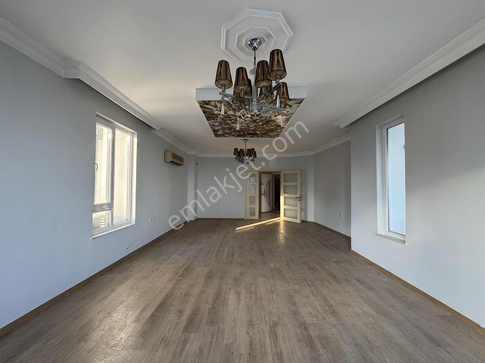 Uğur Kurtulmuş'tan Ülker Sitesi'nde Kiralık 3+1 Arakat Daire - Görsel 7