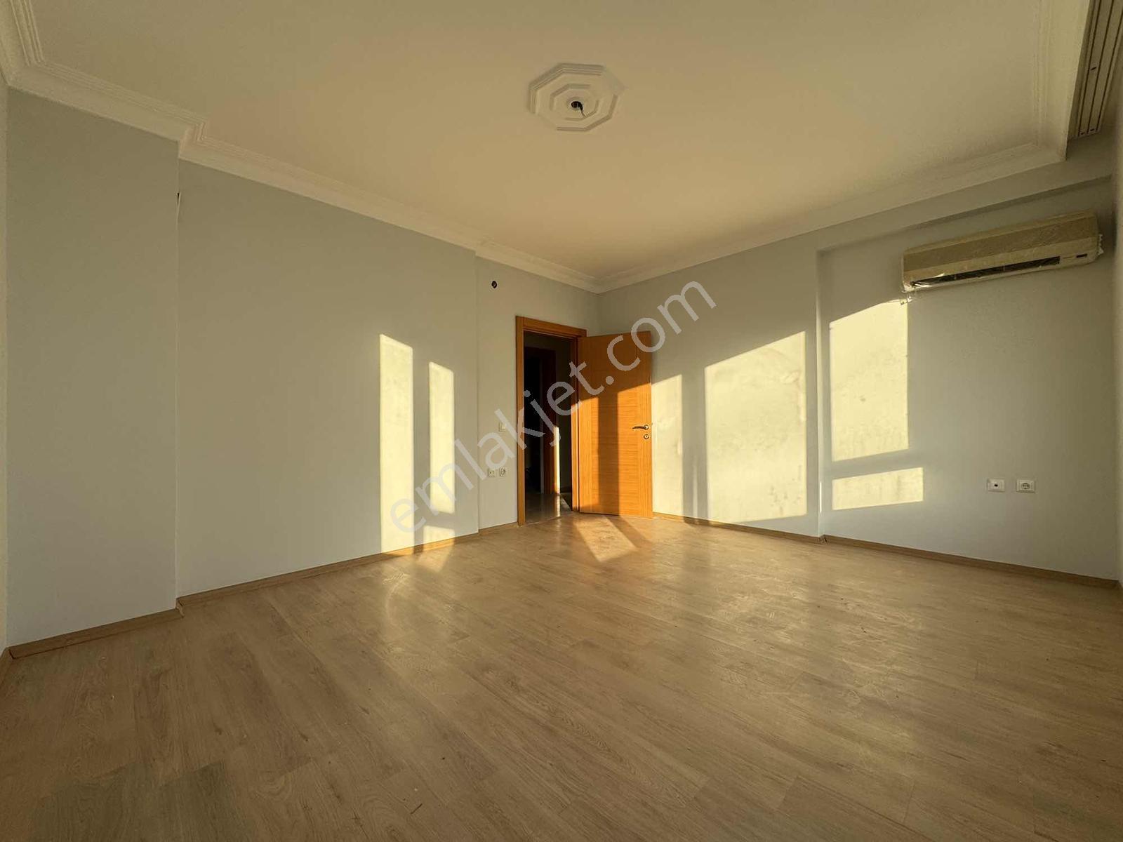 Uğur Kurtulmuş'tan Ülker Sitesi'nde Kiralık 3+1 Arakat Daire - Görsel 6