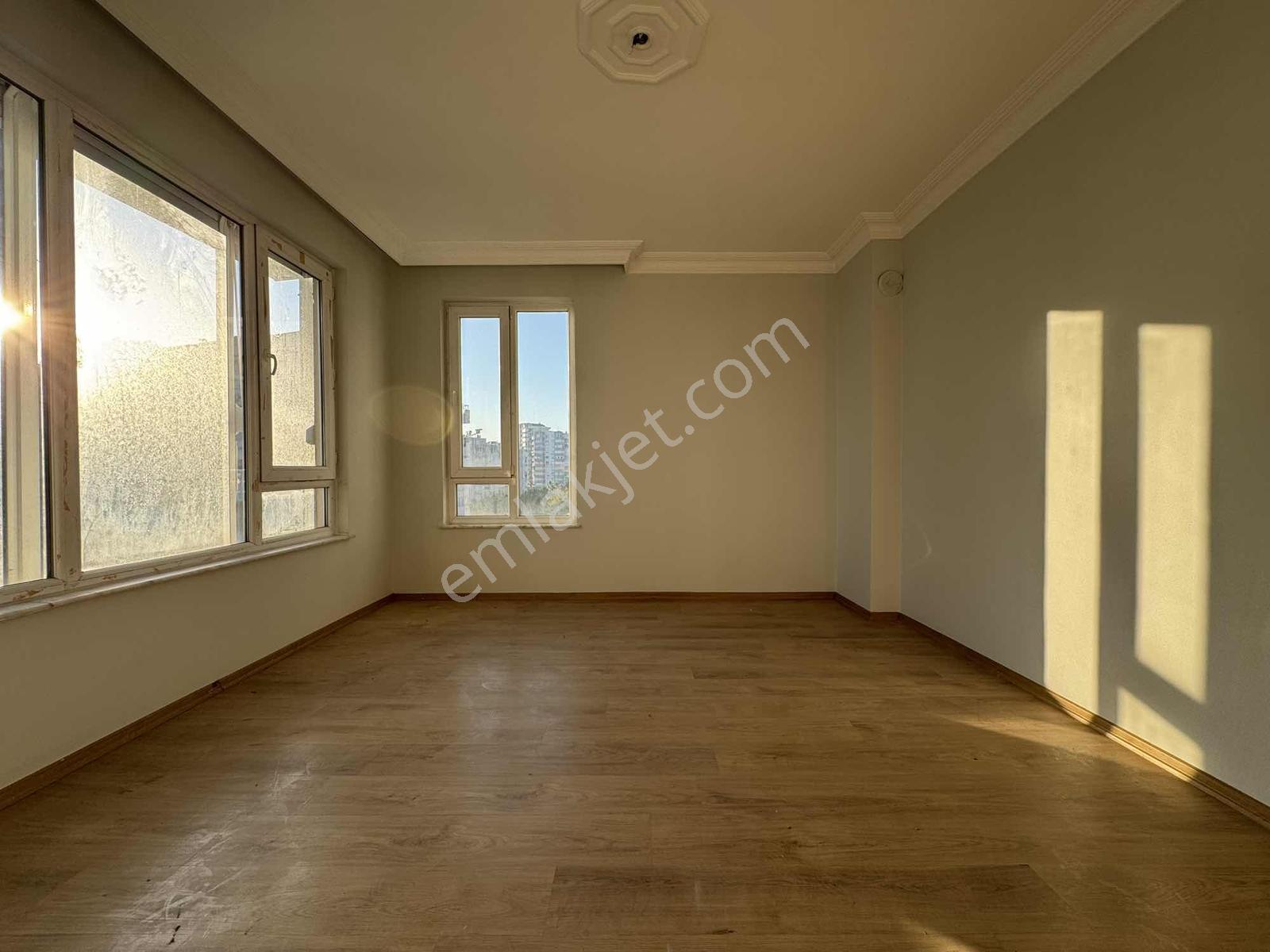 Uğur Kurtulmuş'tan Ülker Sitesi'nde Kiralık 3+1 Arakat Daire - Görsel 13