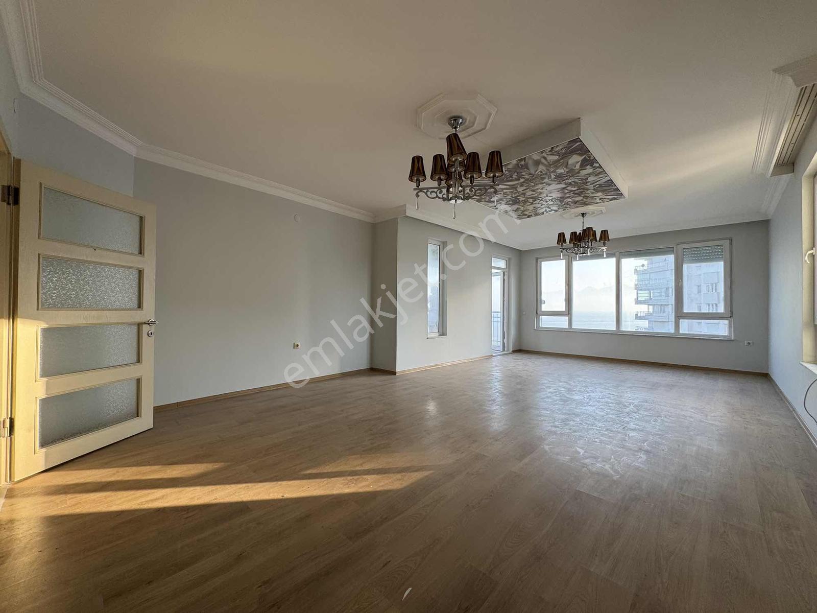 Uğur Kurtulmuş'tan Ülker Sitesi'nde Kiralık 3+1 Arakat Daire - Görsel 9