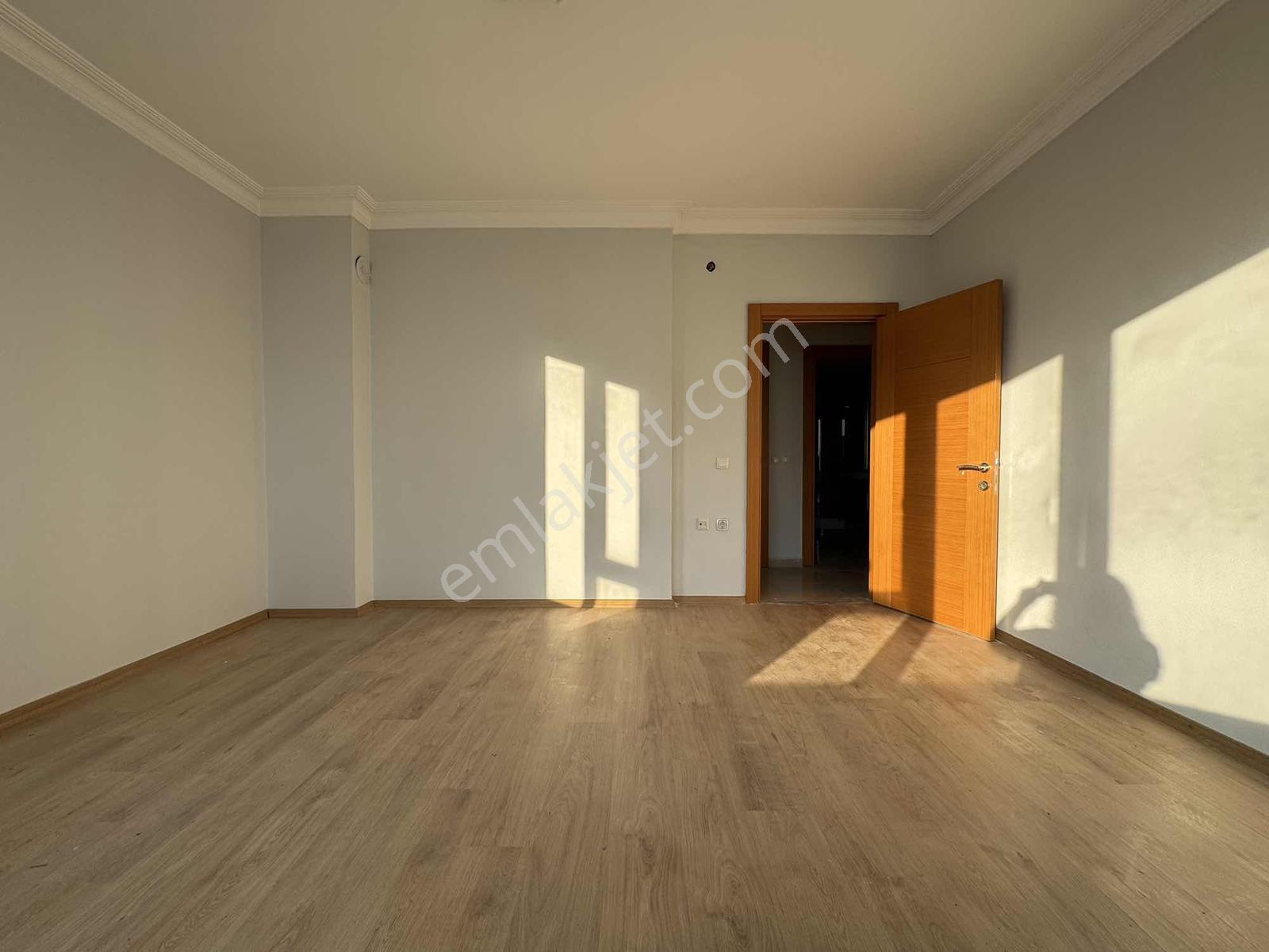 Uğur Kurtulmuş'tan Ülker Sitesi'nde Kiralık 3+1 Arakat Daire - Görsel 18