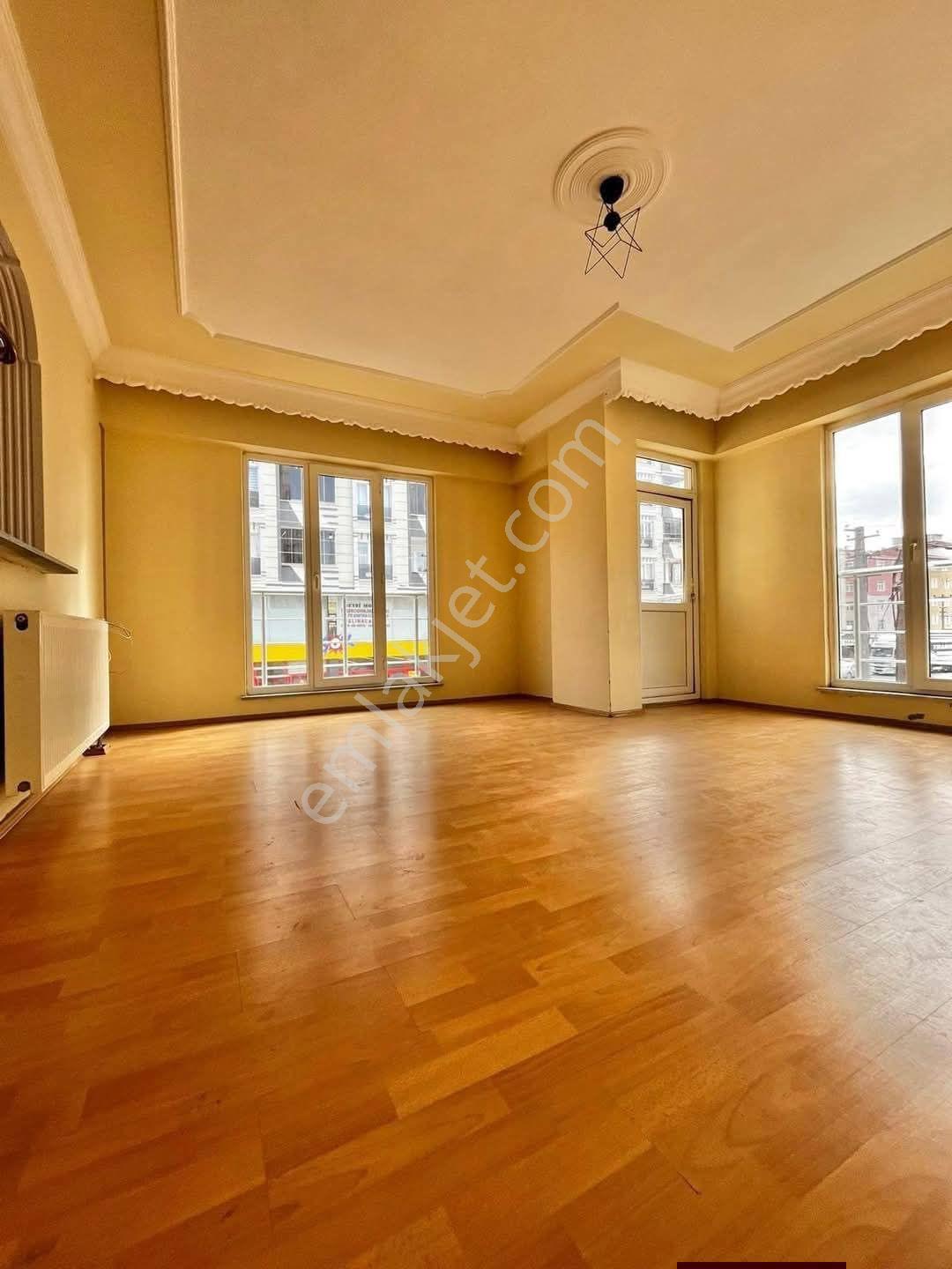 Kapaklı Vatan Caddesinde Cadde Cephe Kiralık Daire!!! - Görsel 2