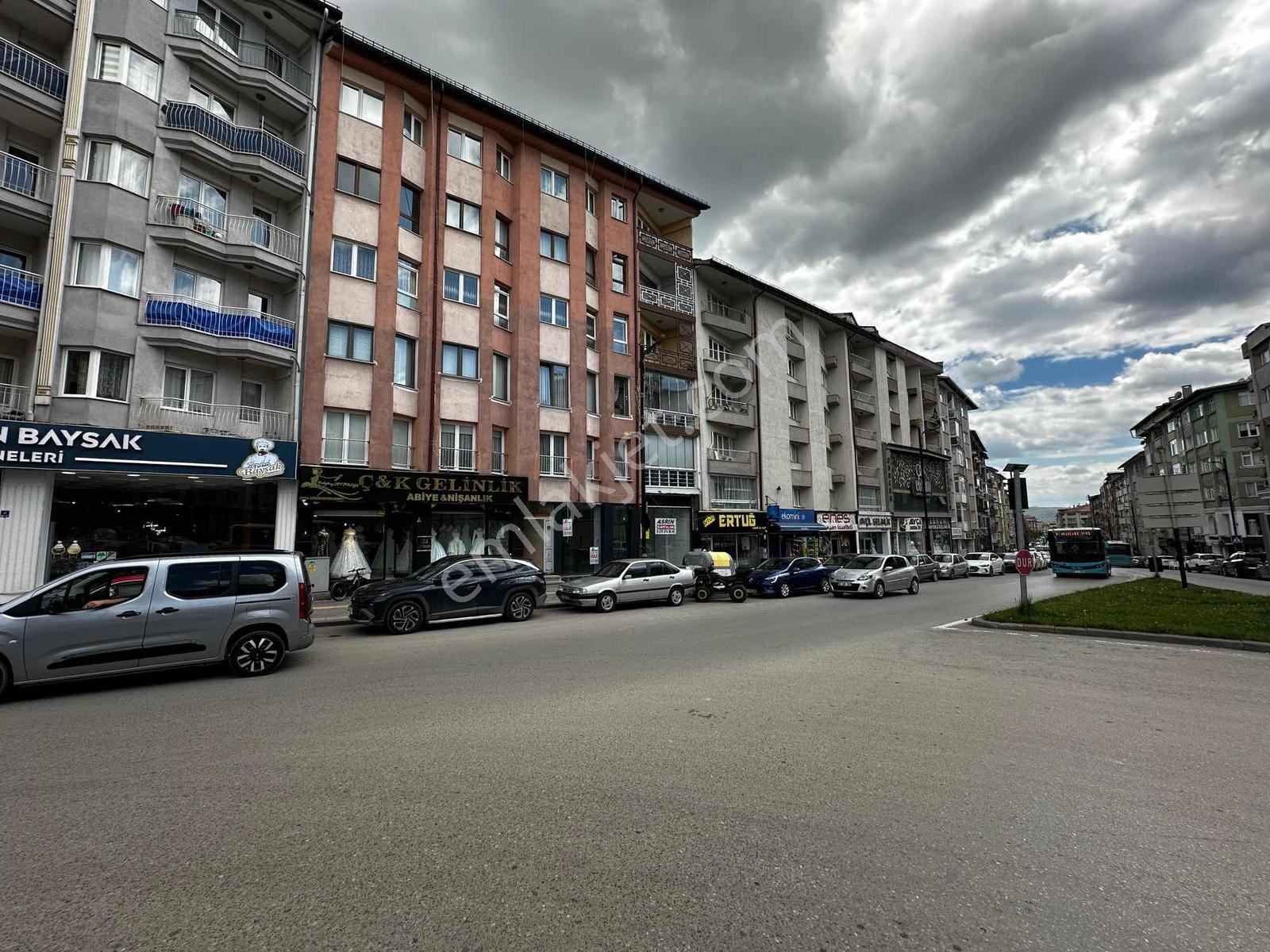 Asrın Emlak'tan Mehmetpaşa Mh.satılık 140 Mt Dükkan - Görsel 3