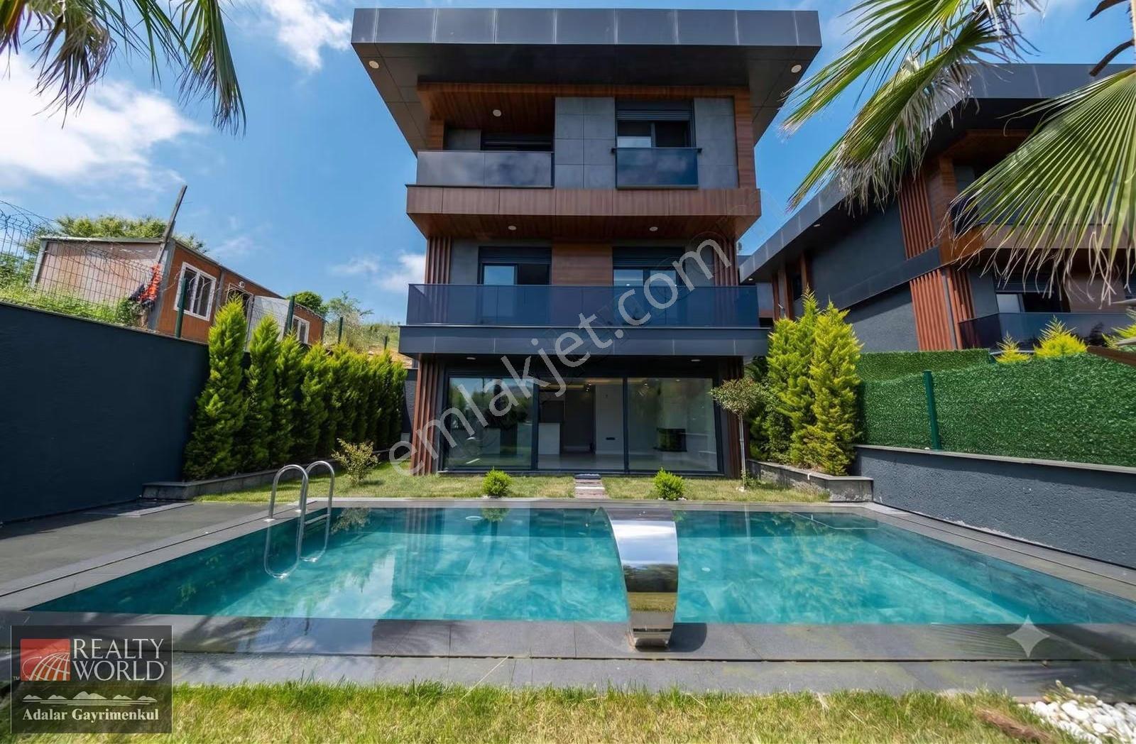 Şile Çavuş Keleş Villaları 'nda Özel Havuzlu 5+1 Satılık Villa
