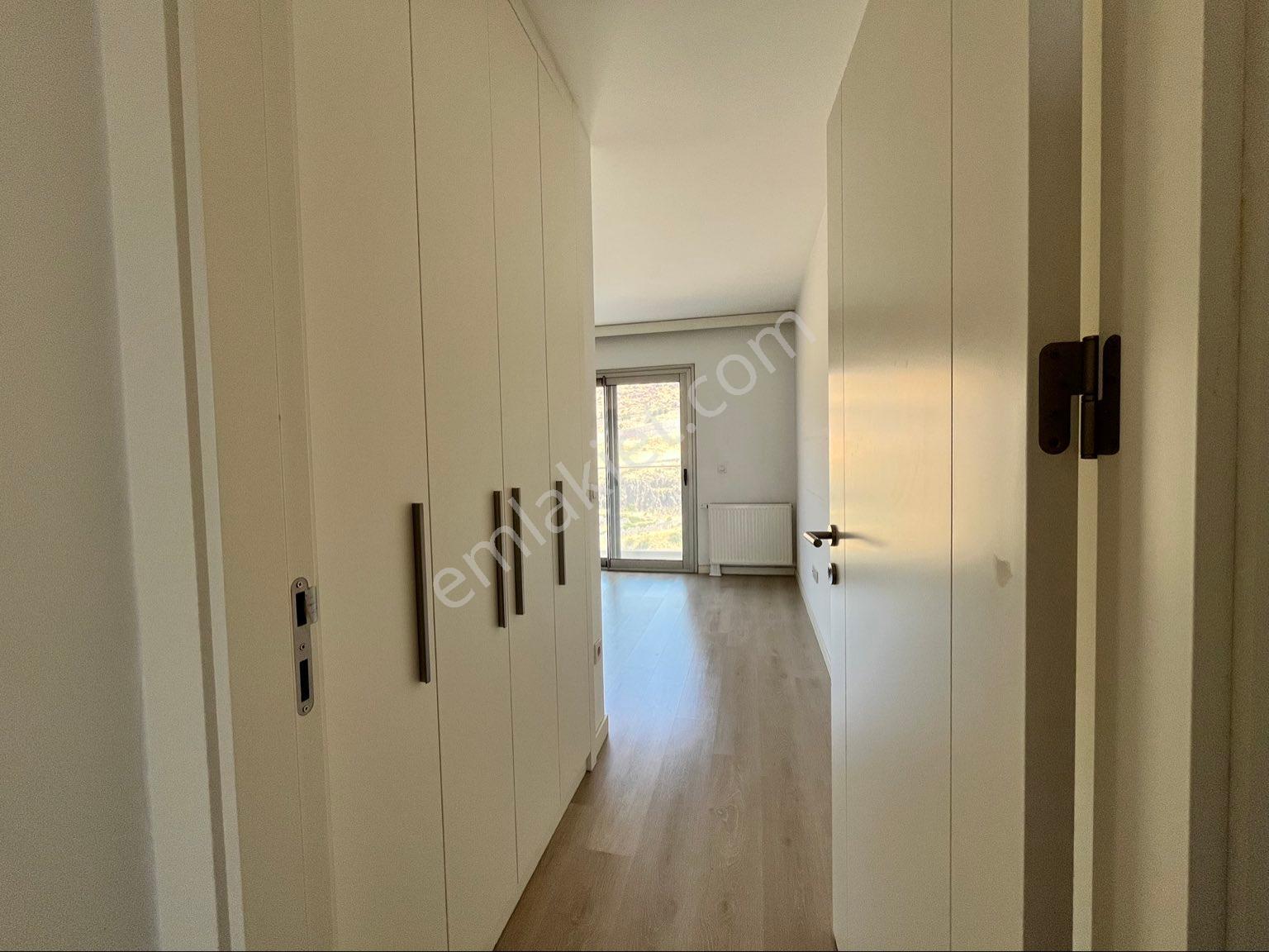 Karşıyaka 360 Sitesi 3+1 Kiralık Daire - Görsel 40
