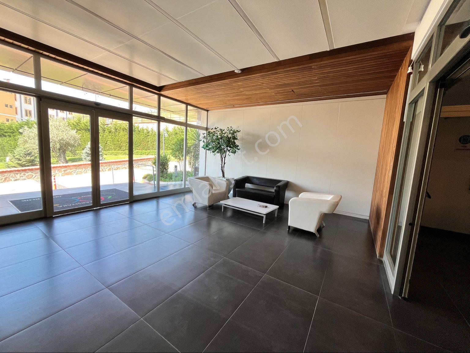 Karşıyaka 360 Sitesi 3+1 Kiralık Daire - Görsel 3