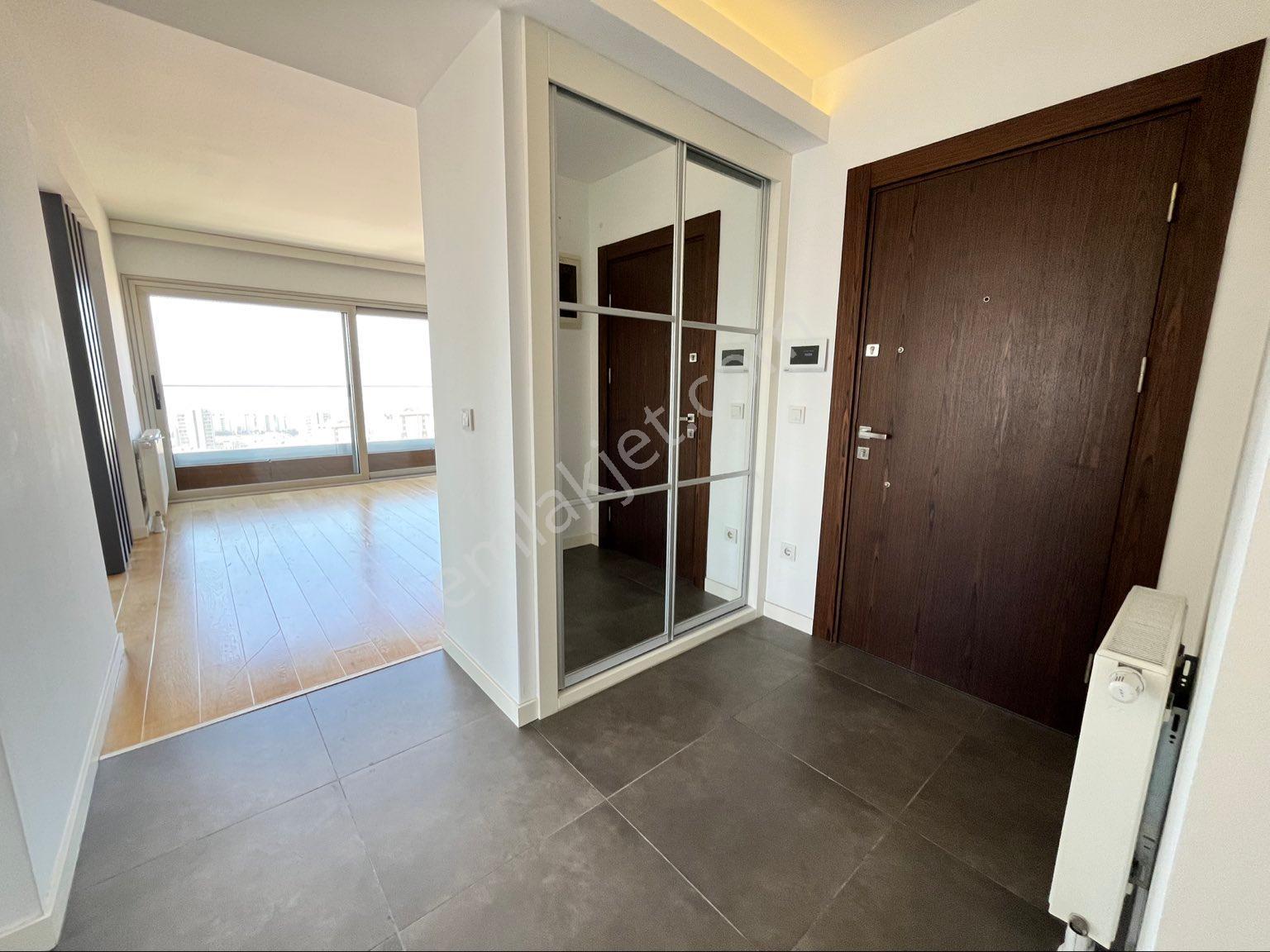 Karşıyaka 360 Sitesi 3+1 Kiralık Daire - Görsel 23