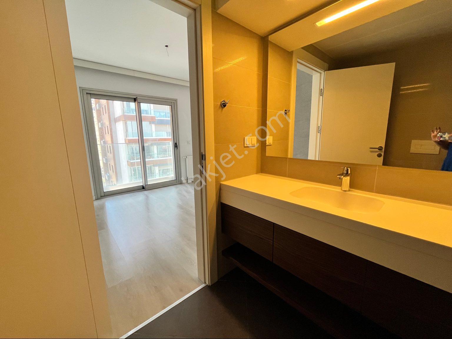 Karşıyaka 360 Sitesi 3+1 Kiralık Daire - Görsel 44