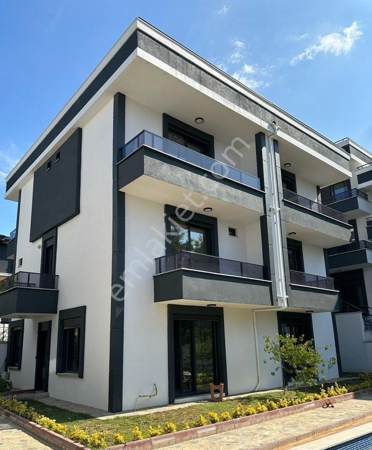 Deniz Manzaralı Triplex Havuzlu Villa - Görsel 34