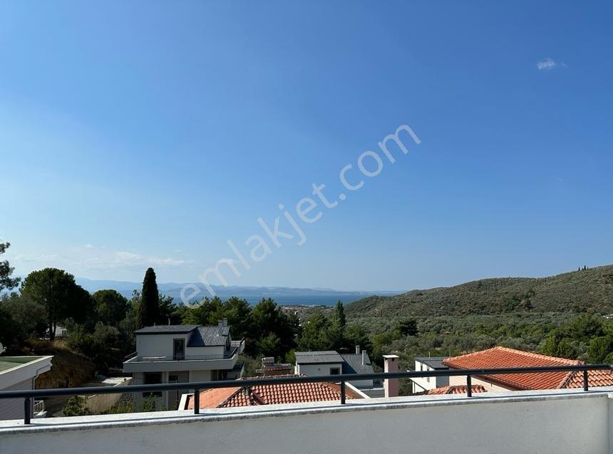 Deniz Manzaralı Triplex Havuzlu Villa - Görsel 18