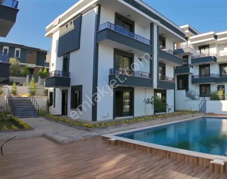 Deniz Manzaralı Triplex Havuzlu Villa - Görsel 10