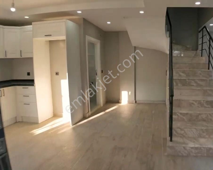 Deniz Manzaralı Triplex Havuzlu Villa - Görsel 13