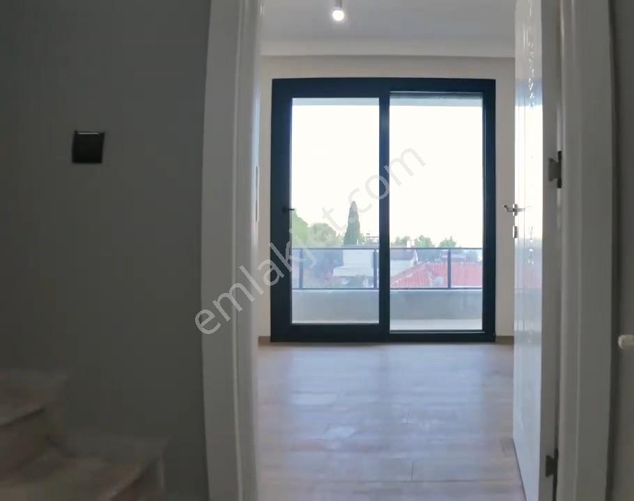 Deniz Manzaralı Triplex Havuzlu Villa - Görsel 12