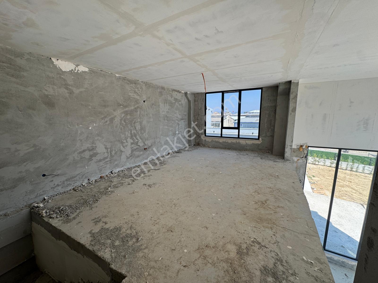 Karataş'tan 200 M2 Galeri Sitesinde Satılık Sıfır Dükkan - Görsel 21
