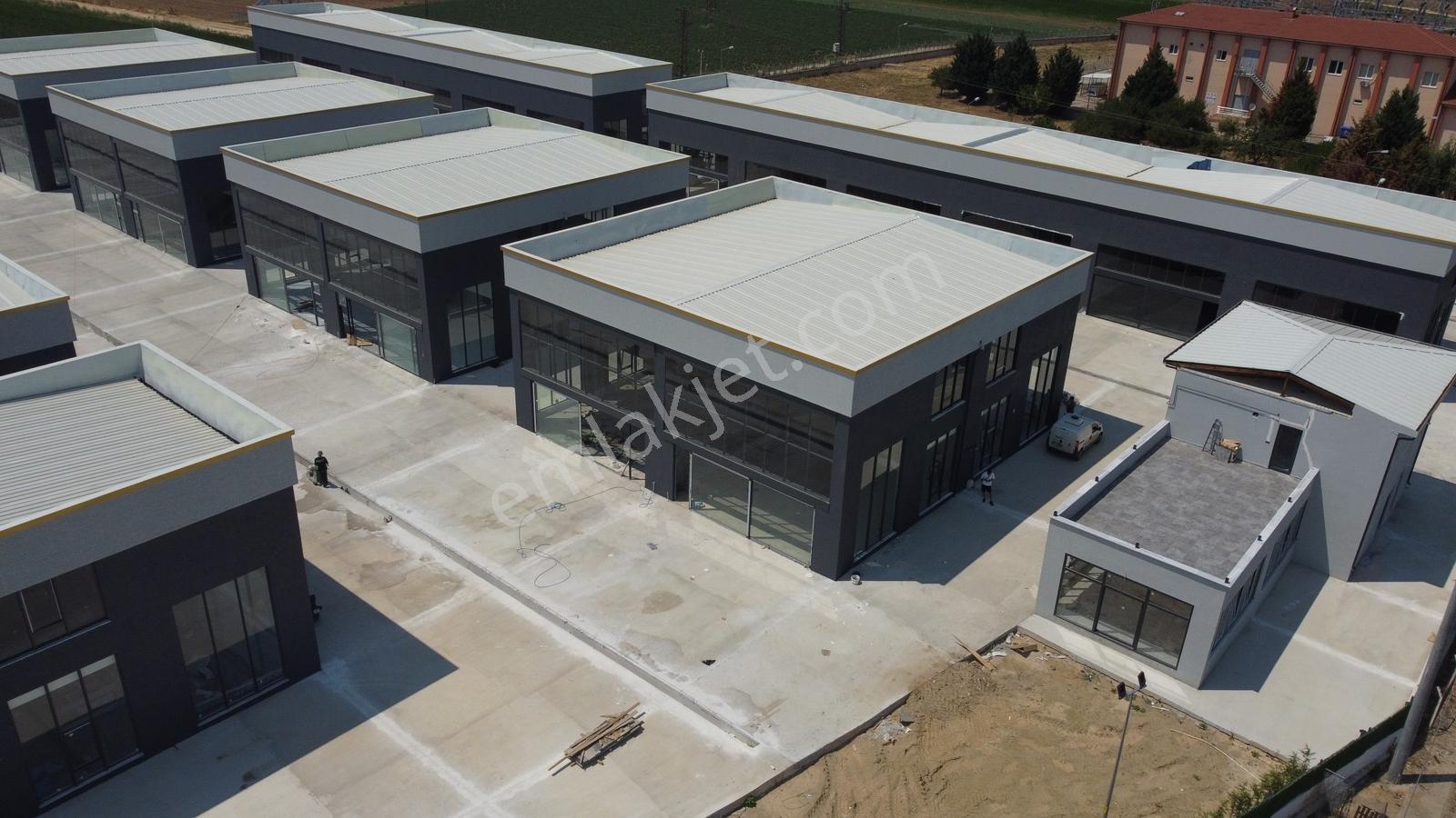 Karataş'tan 200 M2 Galeri Sitesinde Satılık Sıfır Dükkan - Görsel 11