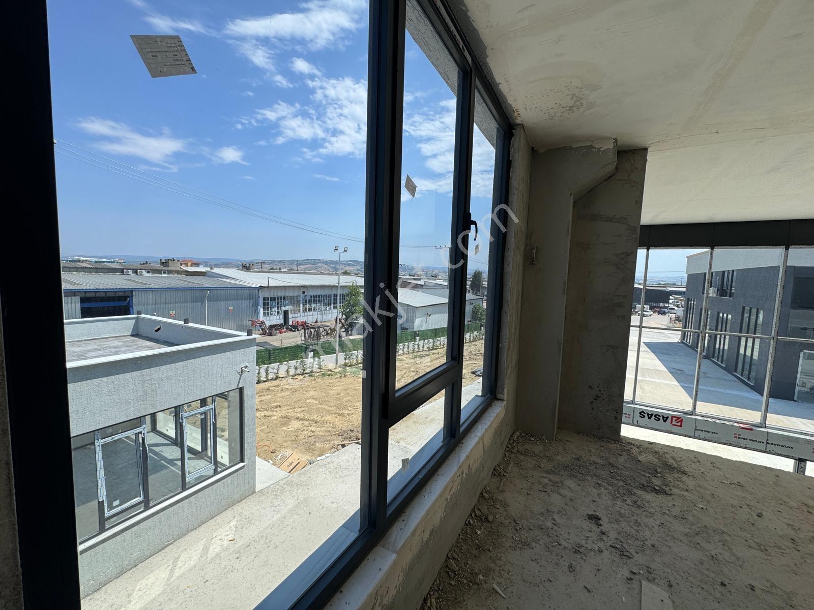Karataş'tan 200 M2 Galeri Sitesinde Satılık Sıfır Dükkan - Görsel 32