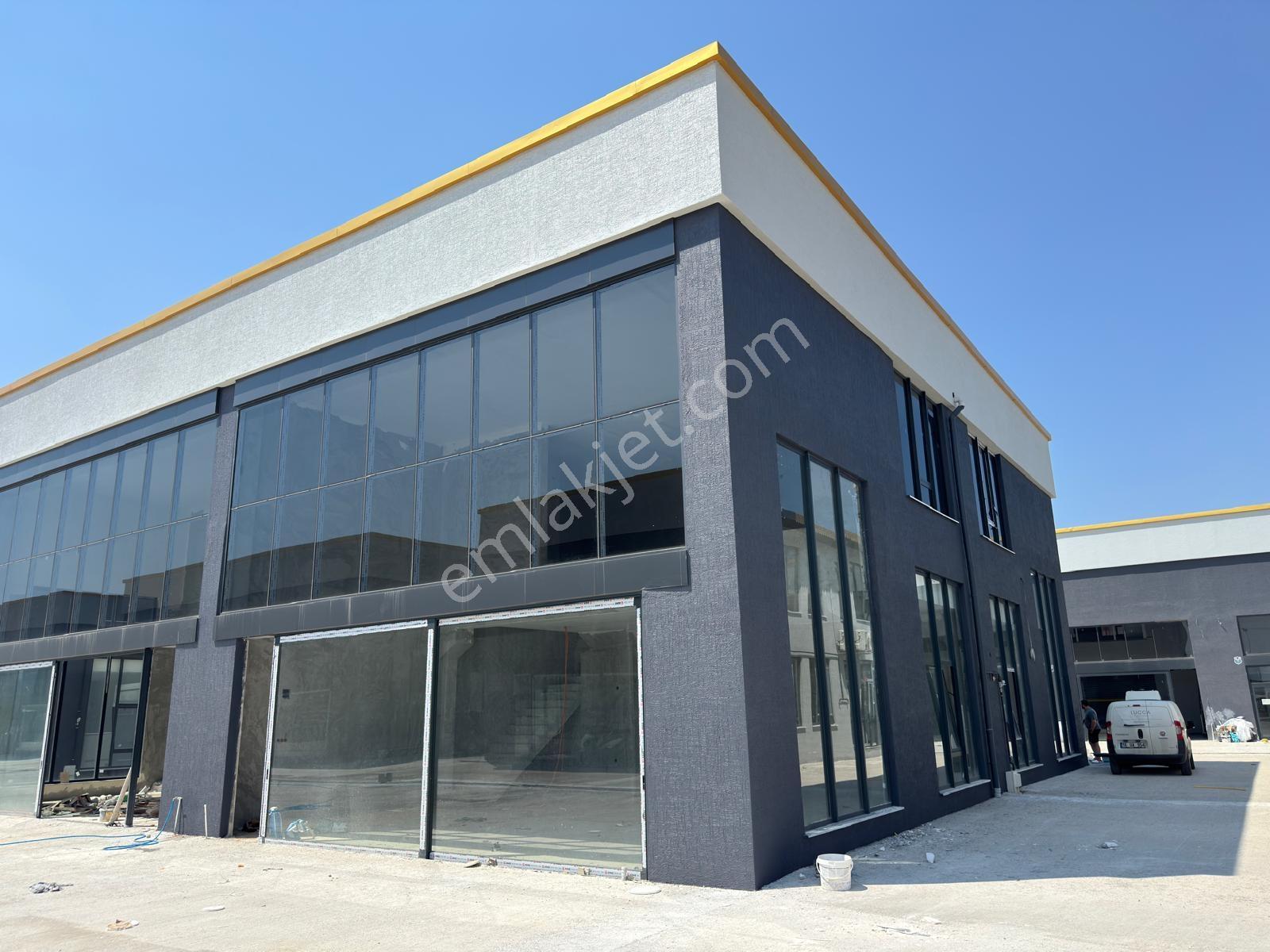 Karataş'tan 200 M2 Galeri Sitesinde Satılık Sıfır Dükkan - Görsel 9