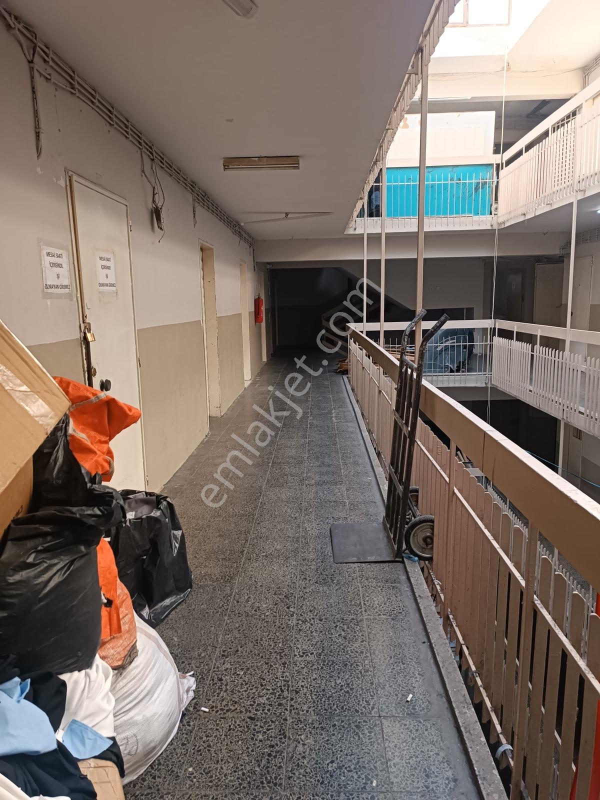 Konak Kemeraltı Kestelli 'de Satılık 1+0 Büro/ofis