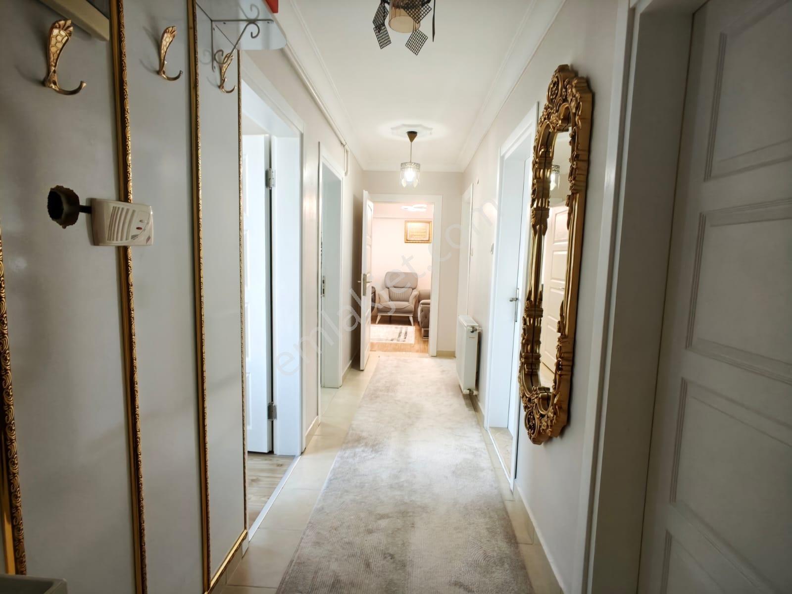 Remax Leon Emirsultan ' Da Masrafsız Manzaralı 2+1 Satılık Daire - Görsel 3