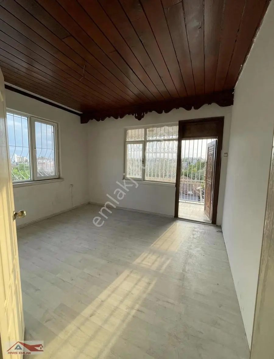 Şehrin İçinde 3+1 Katta Kaçmaz Kiralık Açıklama Kısmını Okuyunuz - Görsel 2