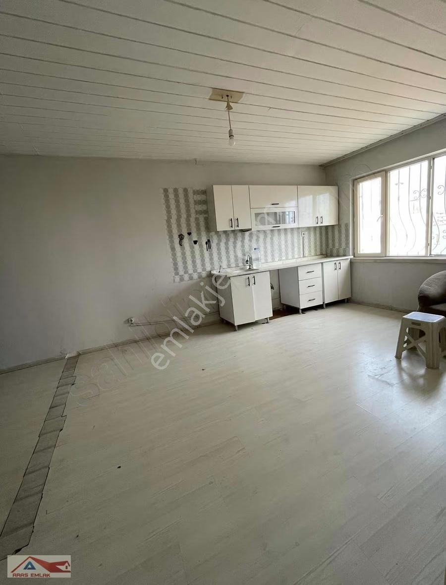 Şehrin İçinde 3+1 Katta Kaçmaz Kiralık Açıklama Kısmını Okuyunuz - Görsel 8