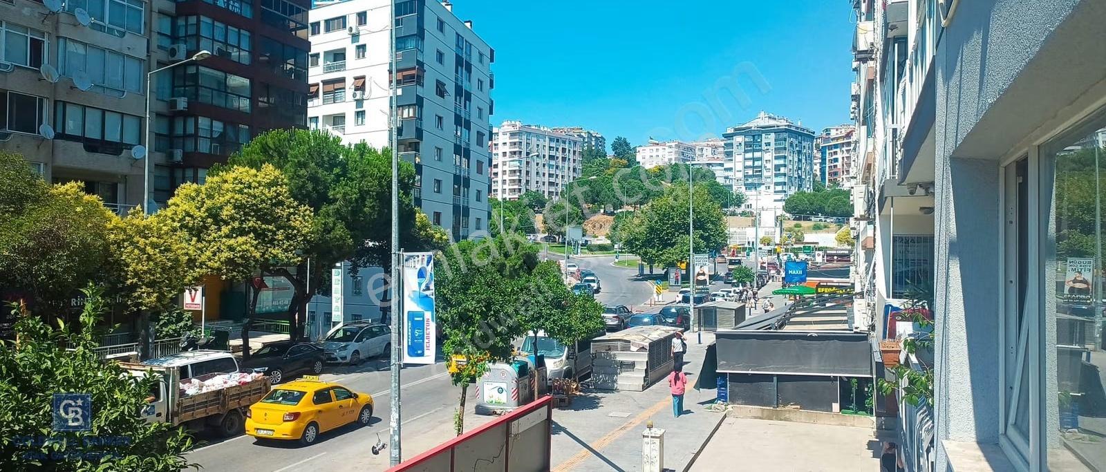 Göztepe Metro Yanı,amerikan Koleji Karşısı Satılık Ferah 3+1