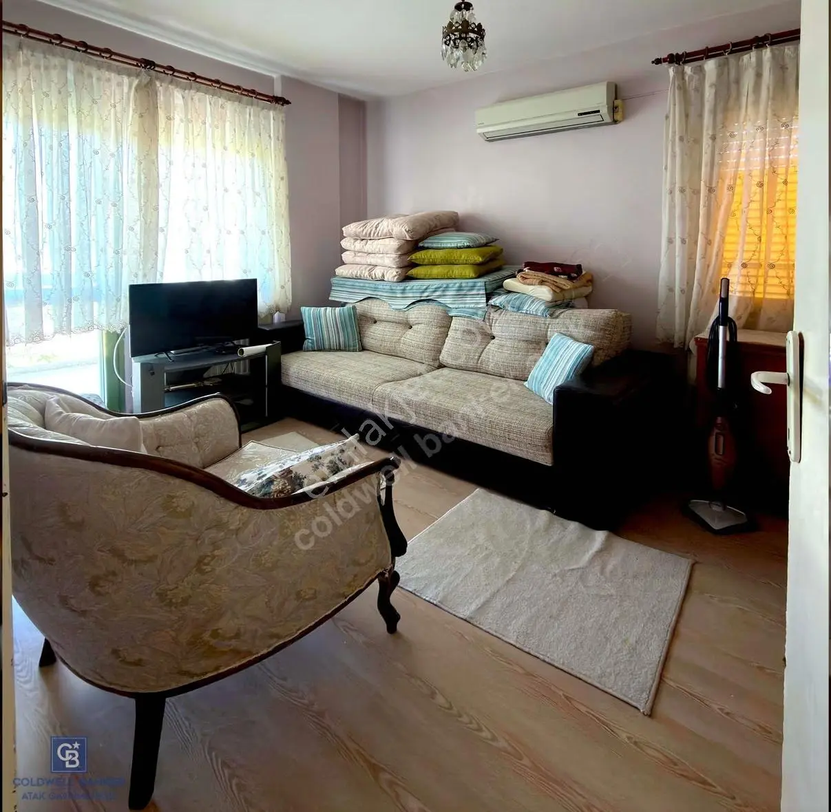 Binkonutlar Satılık Dilek Sitesinde Villa Bahçeli Site İçi - Görsel 3