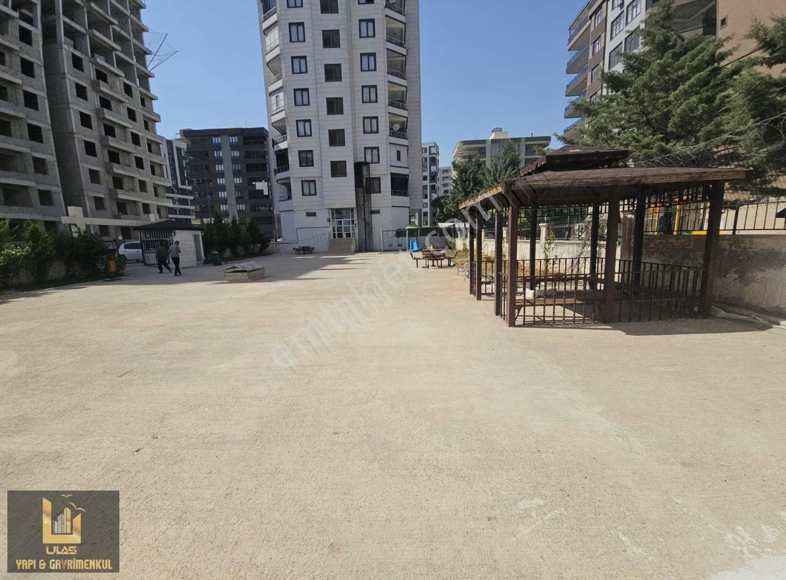 Ulaş Emlaktan Atakentte Satılık Kapalı Otoparklı 2+1 Daire - Görsel 7
