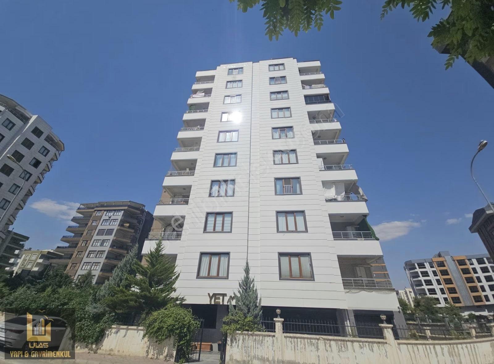 Ulaş Emlaktan Atakentte Satılık Kapalı Otoparklı 2+1 Daire - Görsel 2