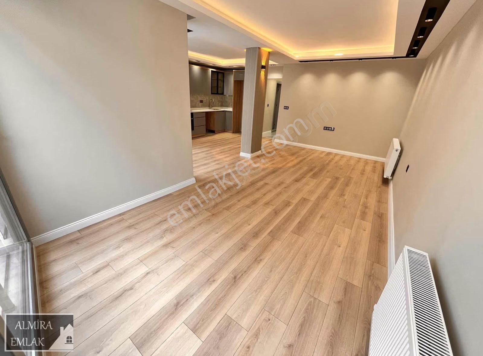 Metro Yakını Lüks Dekorlu 3+1 120m2 Çift Cepheli Arakat Daire - Görsel 16