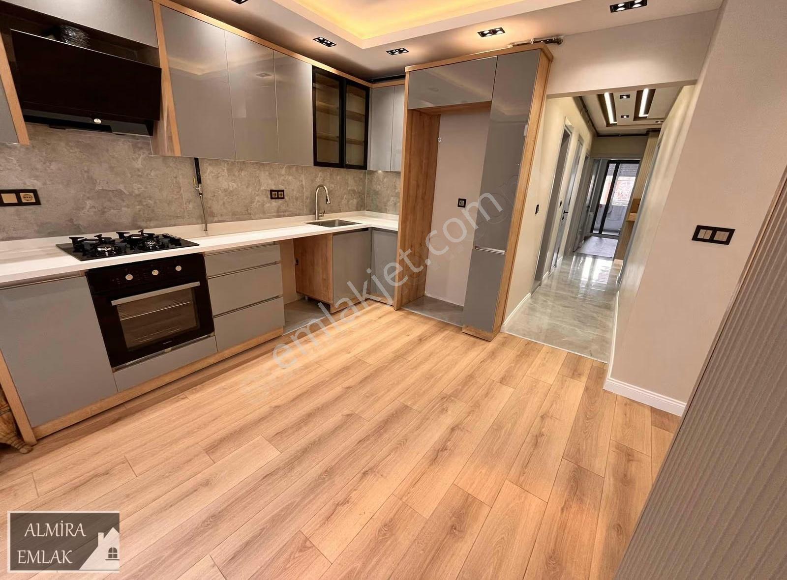 Metro Yakını Lüks Dekorlu 3+1 120m2 Çift Cepheli Arakat Daire - Görsel 15