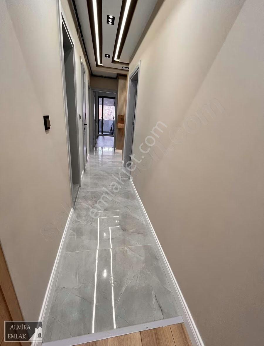 Metro Yakını Lüks Dekorlu 3+1 120m2 Çift Cepheli Arakat Daire - Görsel 11