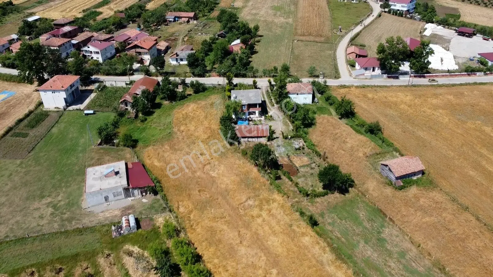 Doğa İçinde 3162m2 Satılık 2 Katlı Müstakil Ev Ve Arazi - Görsel 34